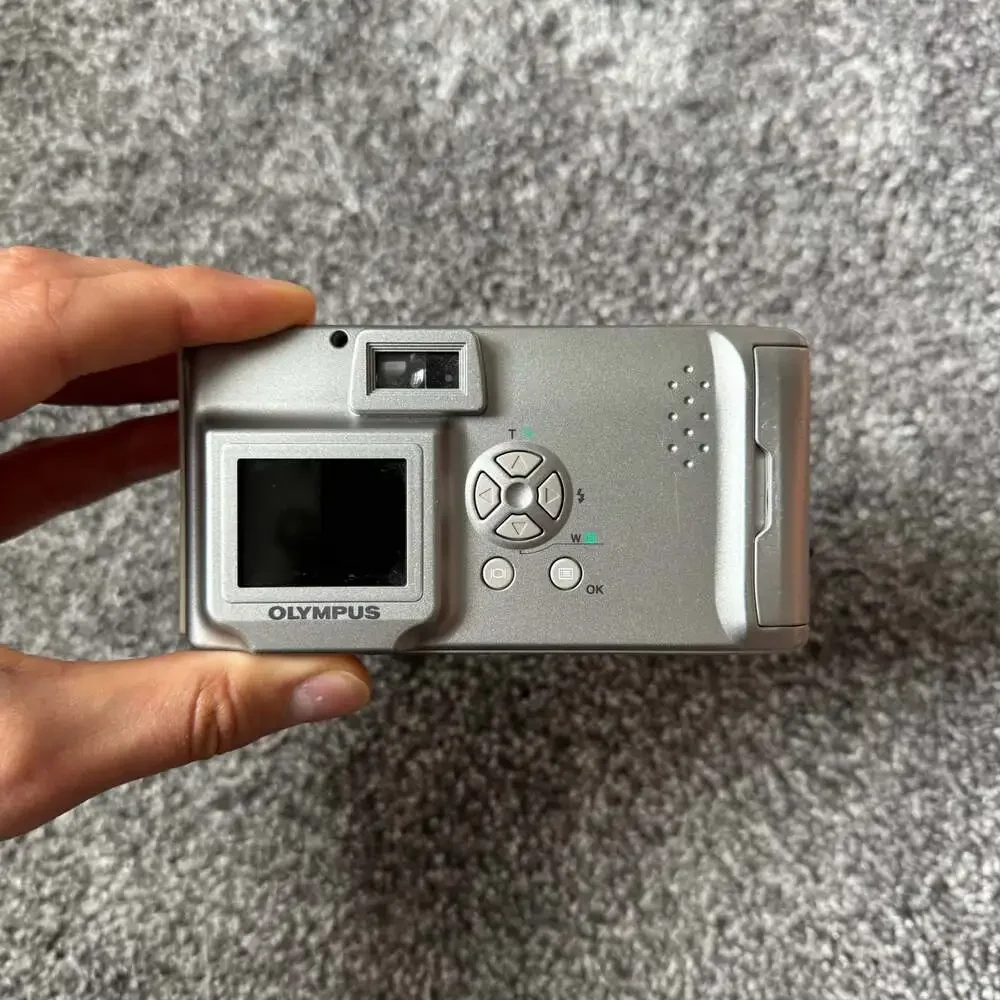 Olympus Camedia D-370 1.3MP Digital Camera – Untested – Y2K Digicam